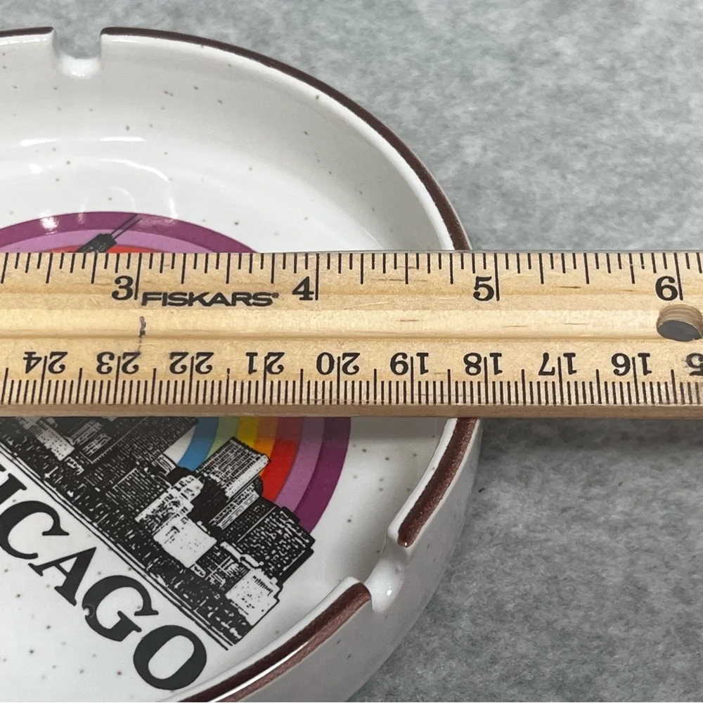 Vintage‎ Chicago 5” Ashtray Skyline Rainbow Ceramic Souvenir The Windy City 70s
